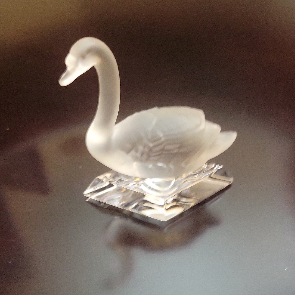 Goebel | Frosted Glass Swan Figurine